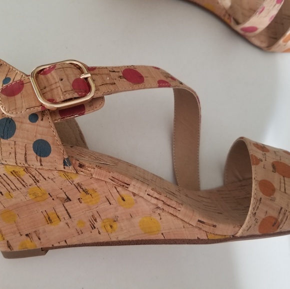 Shoes - Picture 3 of 4